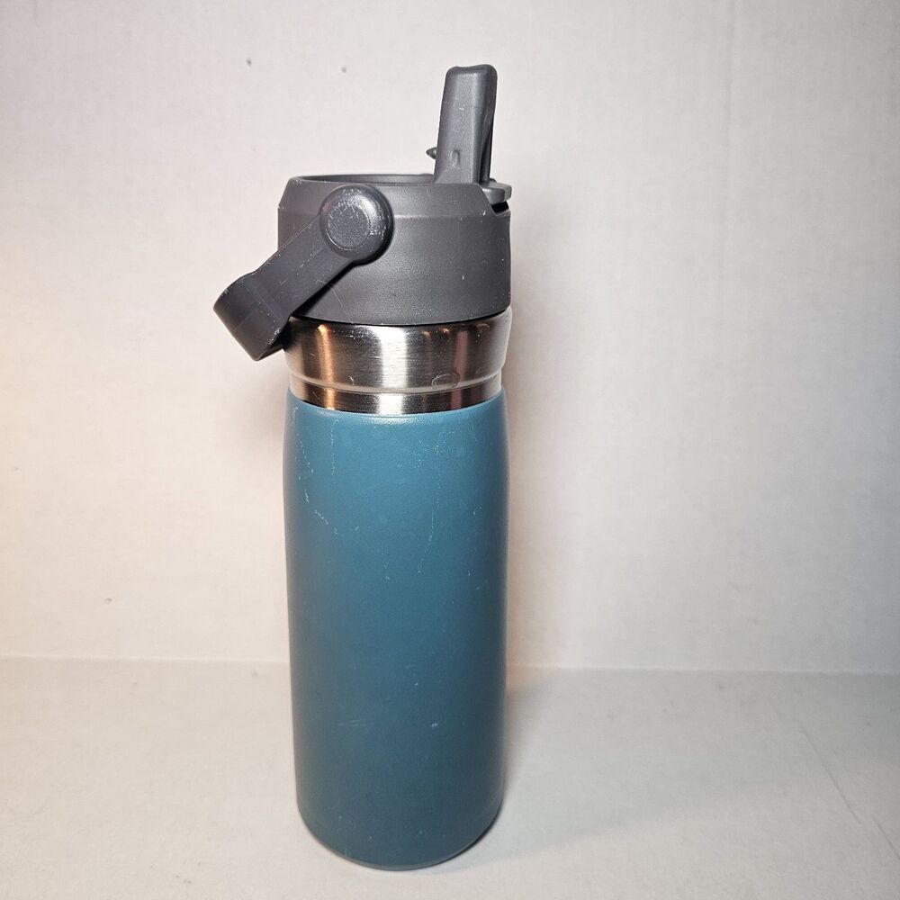 Stanley The Go Flip Straw Water Bottle 22 OZ Blue/Green - Picture 6 of 9